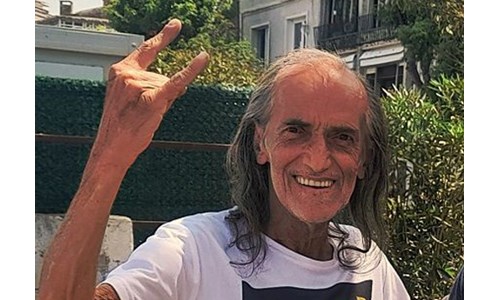 BULUTSUZLUK'UN DAVULCUSU FİLİP SÜMBÜLKAYA YAŞAMINI YİTİRDİ